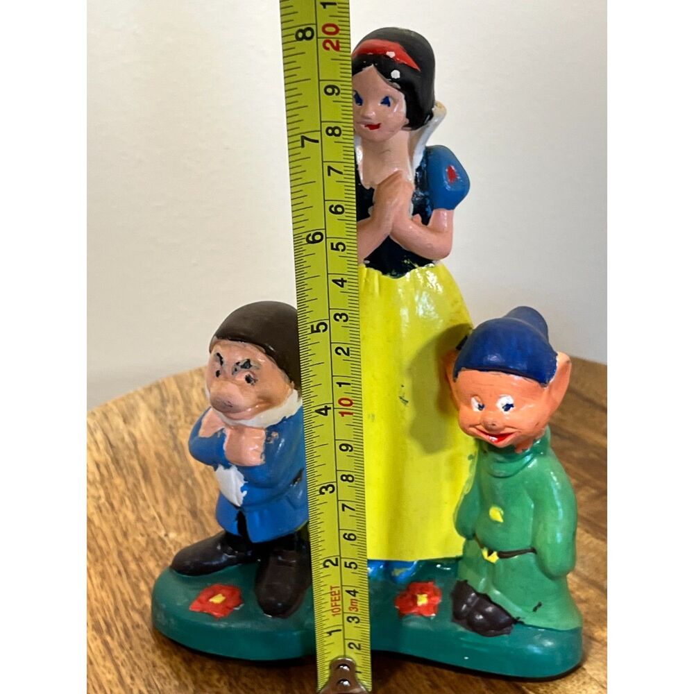SOLD Vintage Walk Disney Snow White Figurine with Grumpy‎ and Dopey - Picture 2 of 5